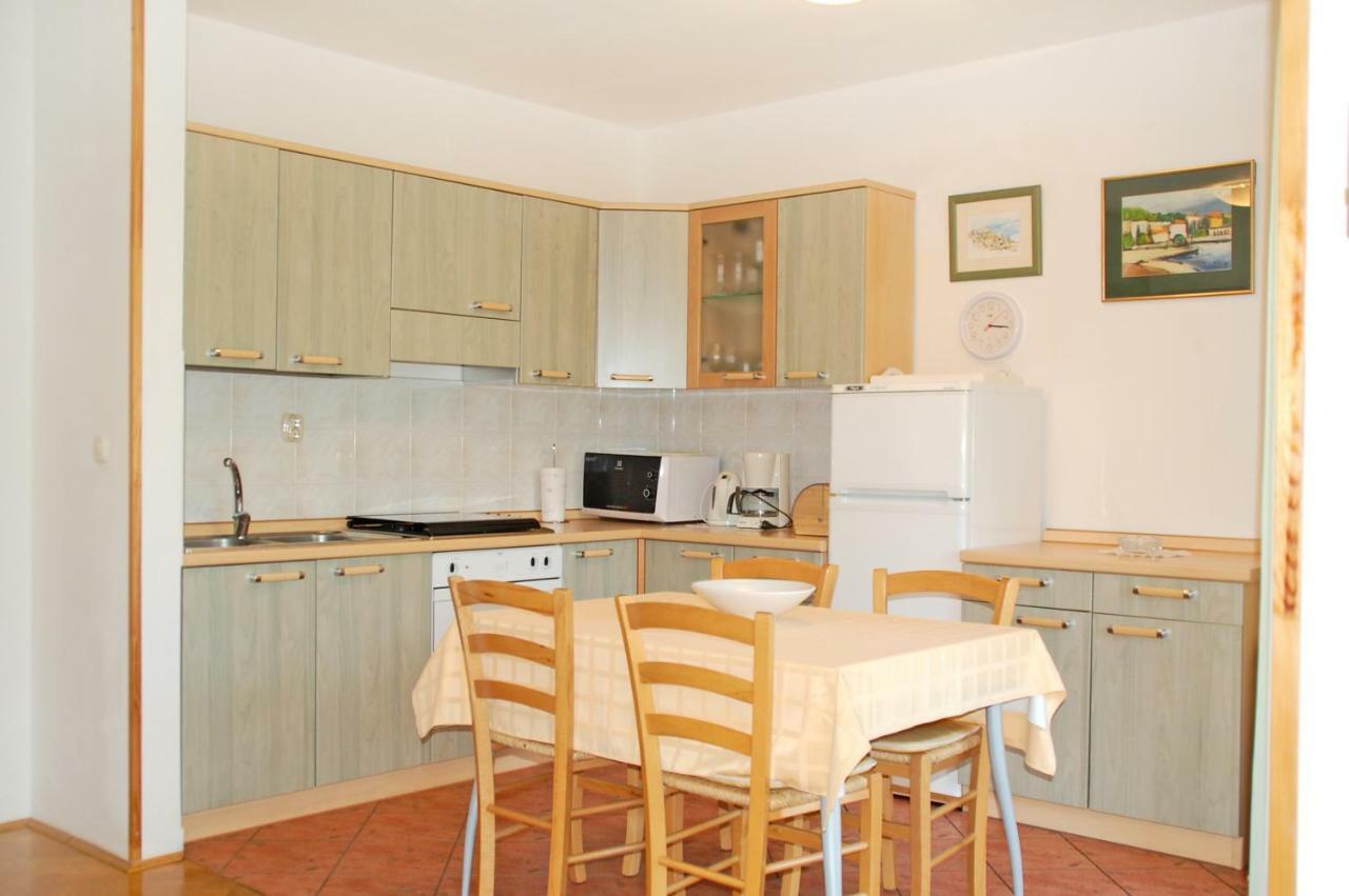 Ičići Apartment Branko With Free Parking מראה חיצוני תמונה