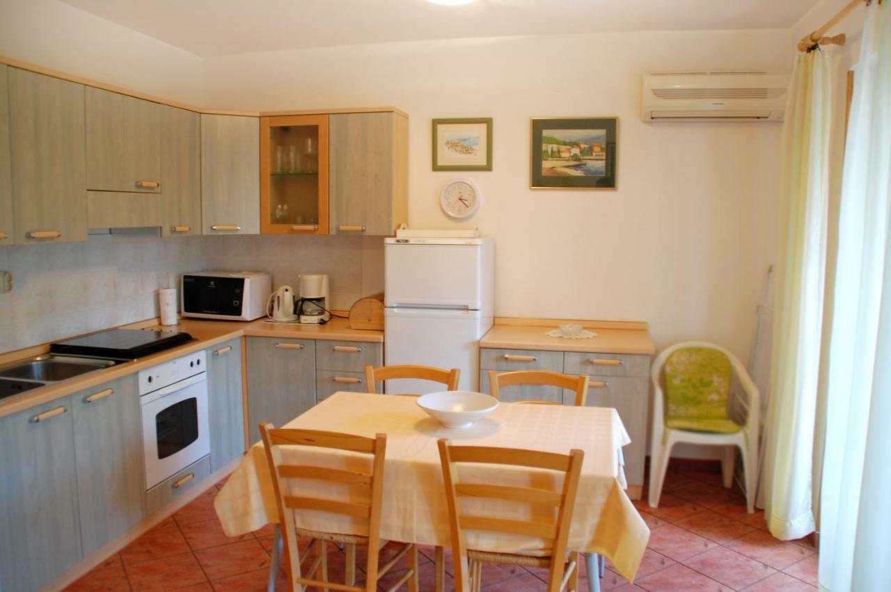 Ičići Apartment Branko With Free Parking מראה חיצוני תמונה