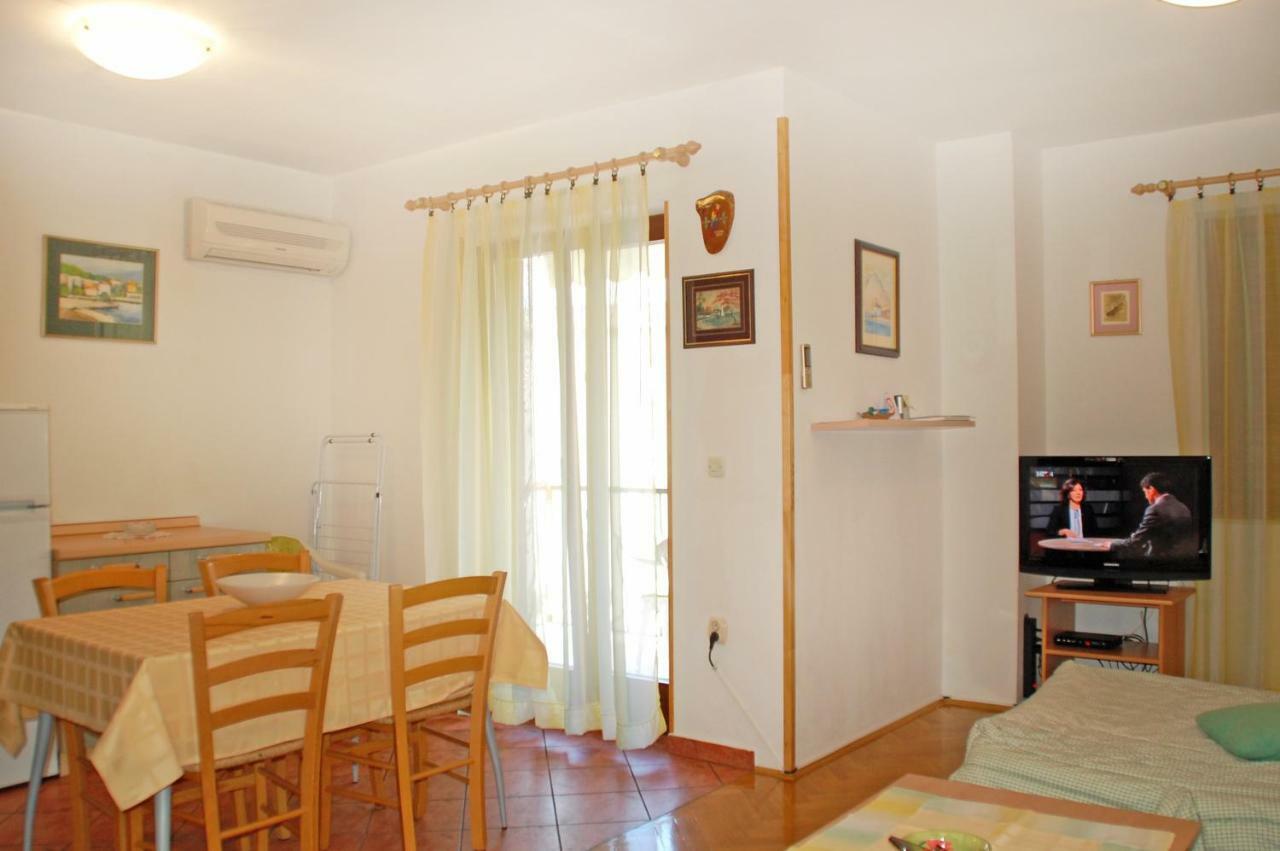 Ičići Apartment Branko With Free Parking מראה חיצוני תמונה